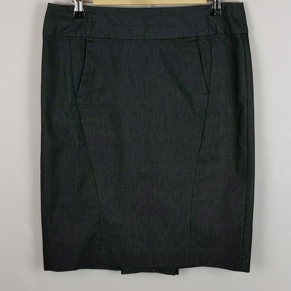 LOFT Back Pleated Pencil Skirt In Charcoal - Picture 4 of 8
